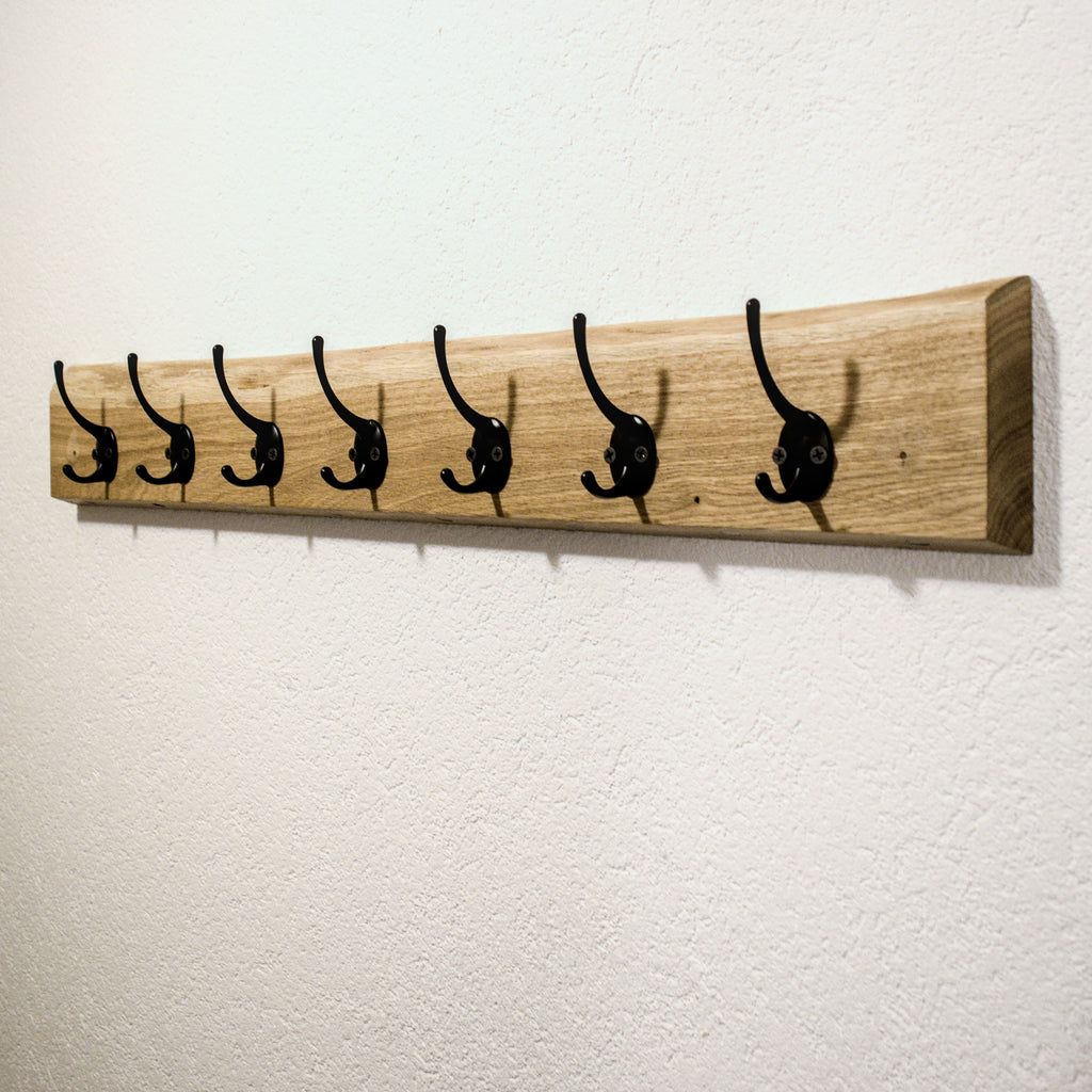 Hakenleiste aus Eiche mit Baumkante