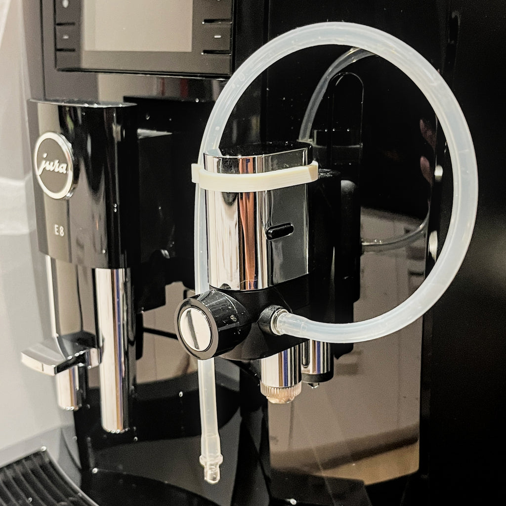 Schlauchhalter für Jura E8 Kaffeemaschine
